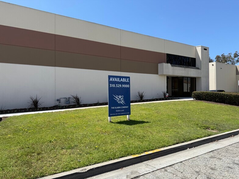 Primary Photo Of 1360 W Walnut Pky, Compton Manufacturing For Lease