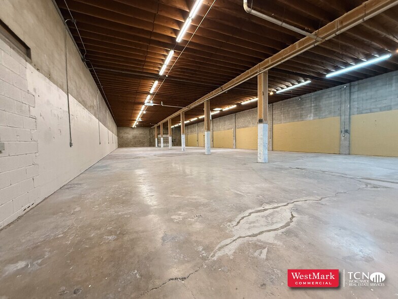 More Photos Of 2139 Baylor Dr, Lubbock Warehouse For Lease