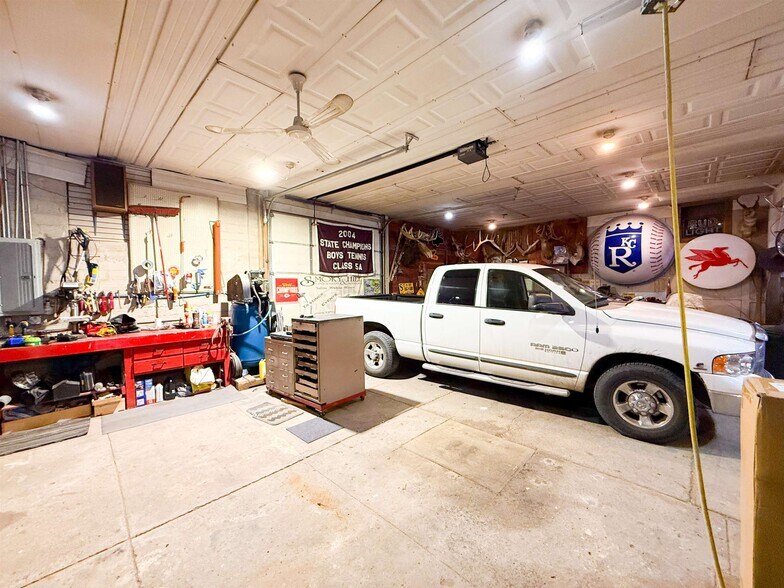 More Photos Of 212 N 3rd St, Salina Warehouse For Sale