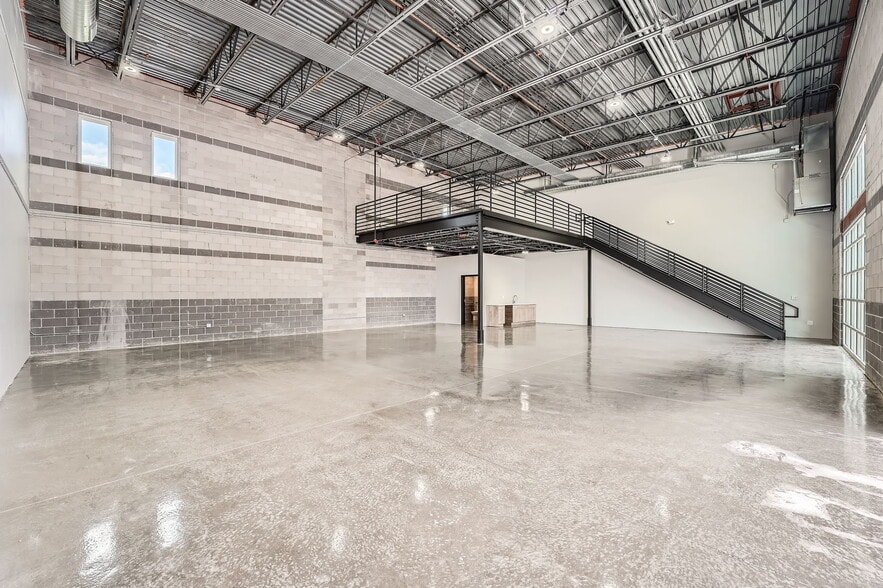 More Photos Of 10262 Dransfeldt Rd, Parker Flex For Sale