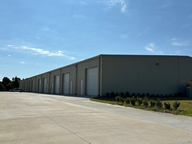 Primary Photo Of 3005 Wyndham Industrial Dr, Opelika Light Distribution For Lease