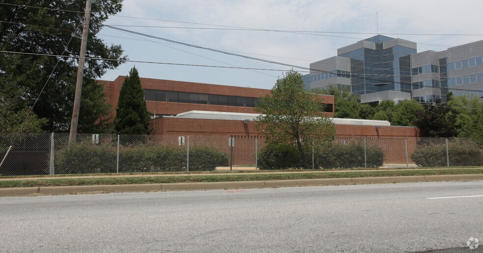 More Photos Of 6300 Sheriff Rd, Landover Flex For Sale