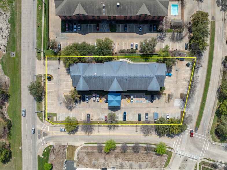More Photos Of 2400 W Sam Houston Pky S, Houston Hotel For Sale