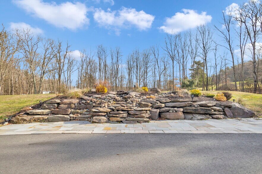 More Photos Of 106 Carr St, Nicholson Assisted Living For Sale