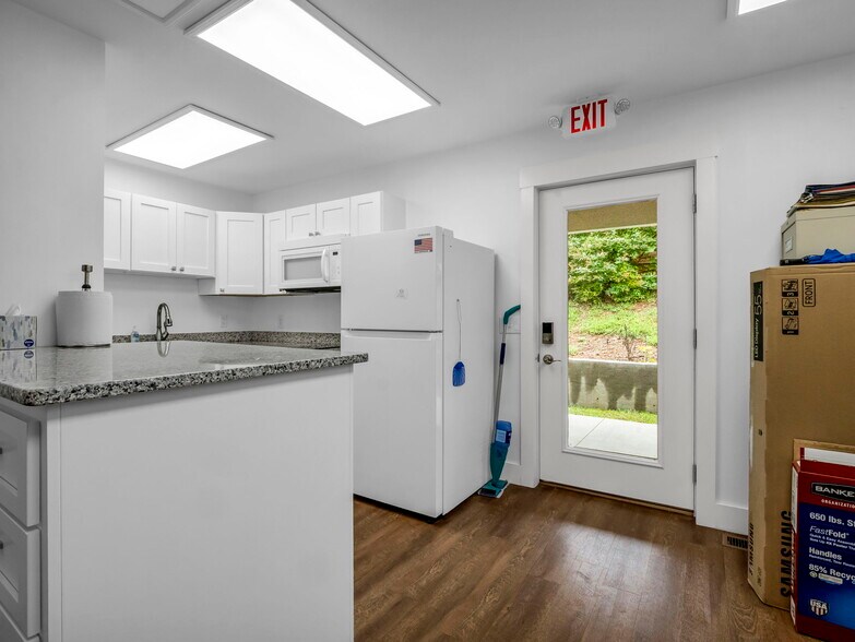 More Photos Of 147 E Court St, Rutherfordton Office Residential For Sale