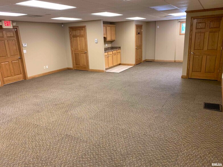 More Photos Of 3526 N California Ave, Peoria Office For Sale