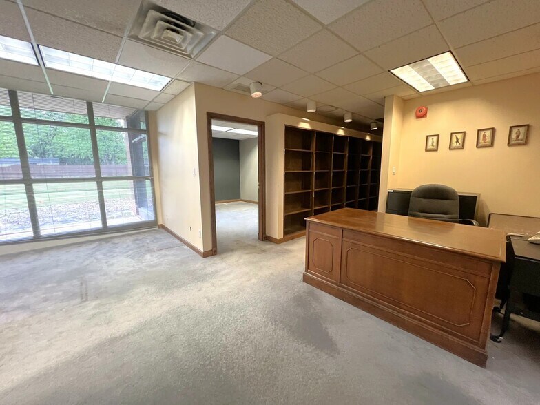More Photos Of 4808 N Classen Blvd, Oklahoma City Office For Sale