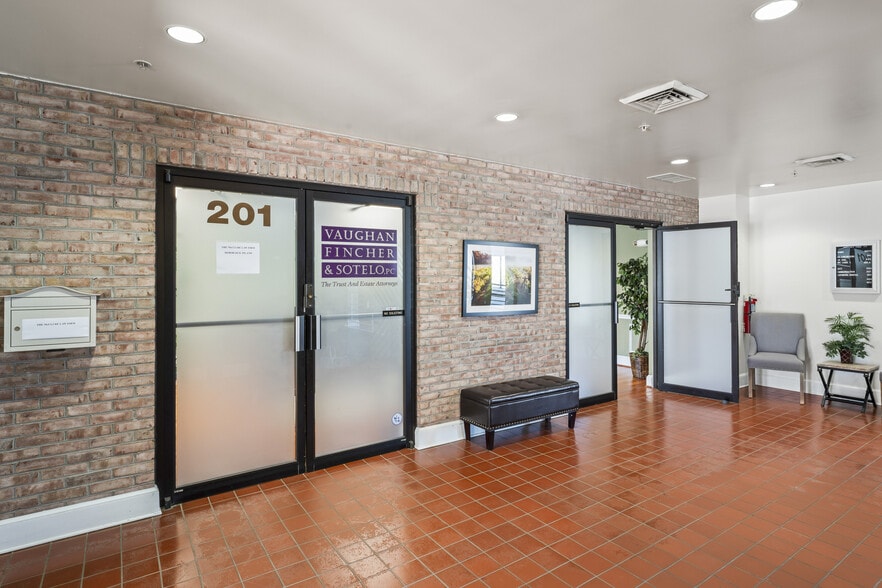 More Photos Of 602 S King St, Leesburg Medical For Lease