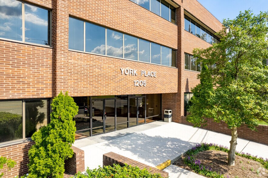 More Photos Of 1205 York Rd, Lutherville Medical For Lease