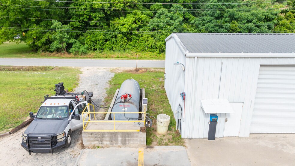 More Photos Of 565 Thomas St, Camilla Industrial For Sale