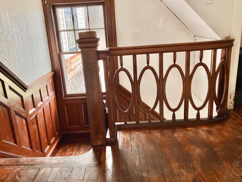 More Photos Of 54 Parkwood Blvd, Hudson Apartments For Sale