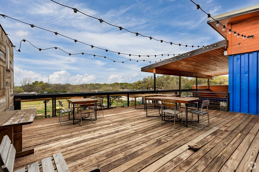 More Photos Of 18745 Redland Rd, San Antonio Restaurant For Lease