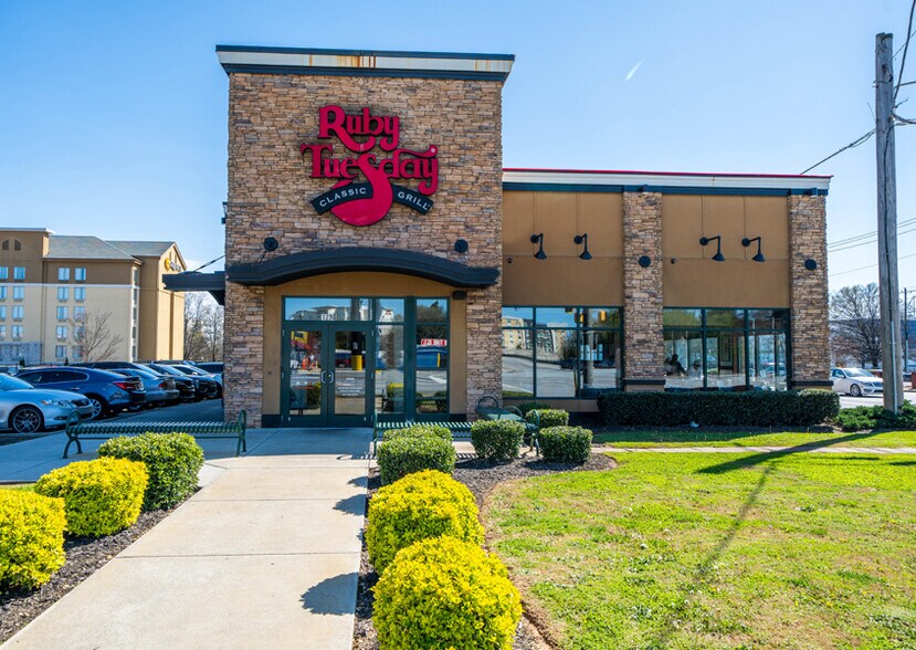 More Photos Of 1230 Virginia Ave, Atlanta Restaurant For Lease