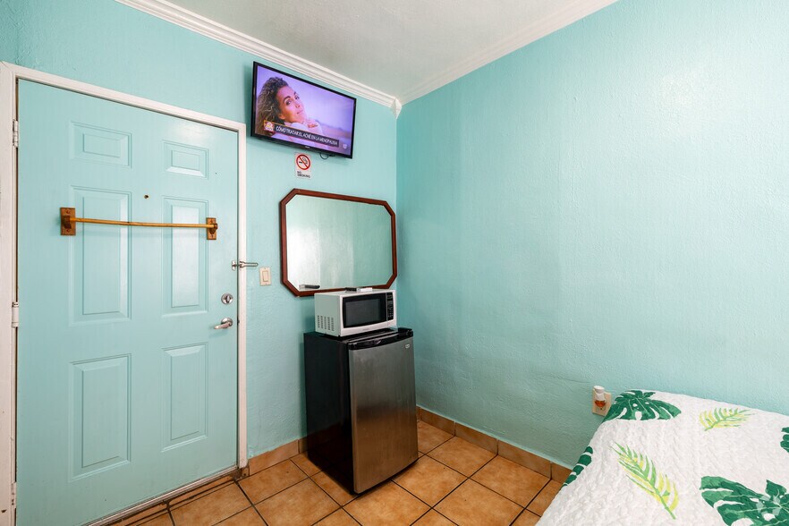 More Photos Of 508 W 1st Ave, Hialeah Multifamily For Sale