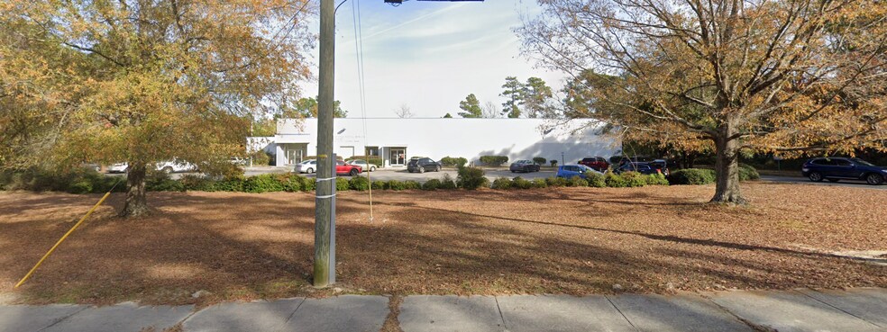 More Photos Of 314 LENNON Dr, Wilmington Post Office For Sale