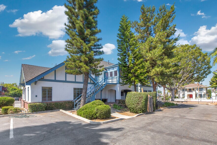 More Photos Of 6354 Painter Ave, Whittier Office Residential For Sale