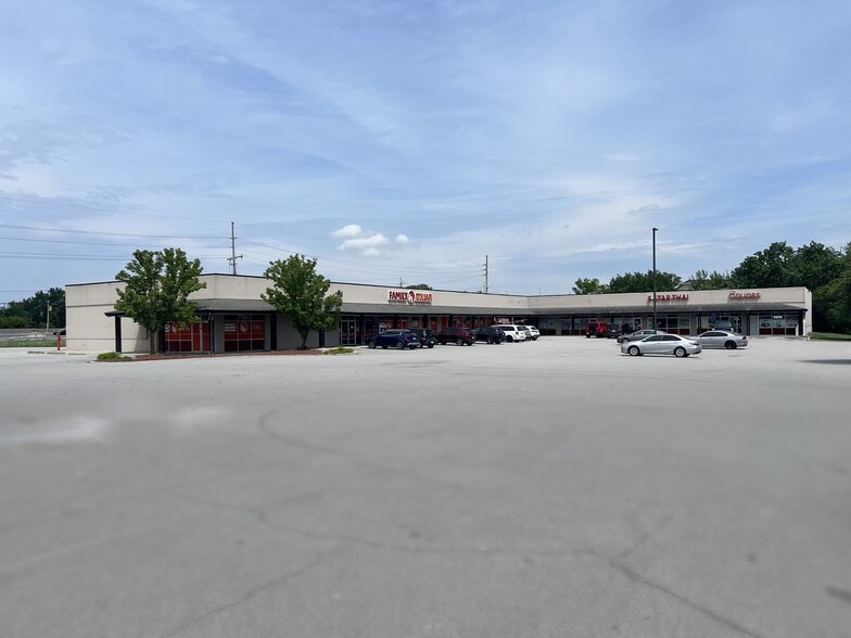 Primary Photo Of 5124 Pine Island Ct, Crown Point General Retail For Sale