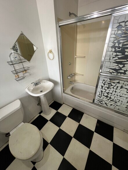 More Photos Of 94-168 Leoleo St, Waipahu Service For Sale