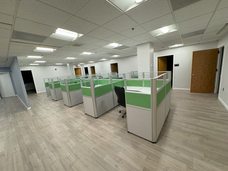 More Photos Of 10565 Fairfax Blvd, Fairfax Medical For Lease