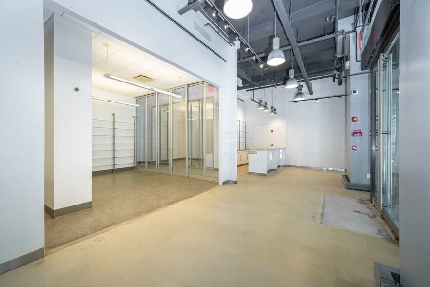 More Photos Of 140 W 22nd St, New York Apartments For Sale