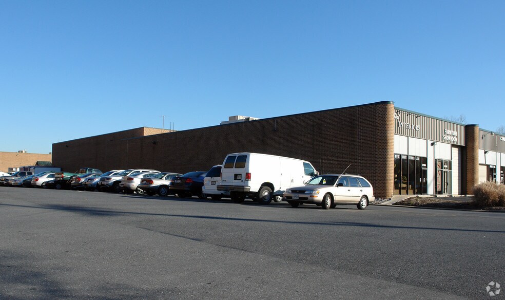 More Photos Of 5700 Sunnyside Ave, Beltsville Warehouse For Lease