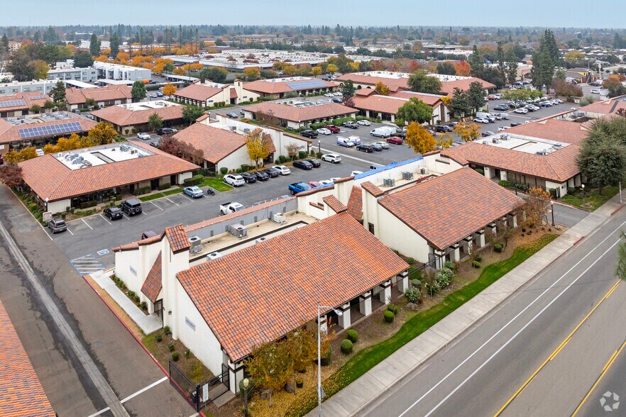 More Photos Of 5070 N 6th St, Fresno Office For Sale