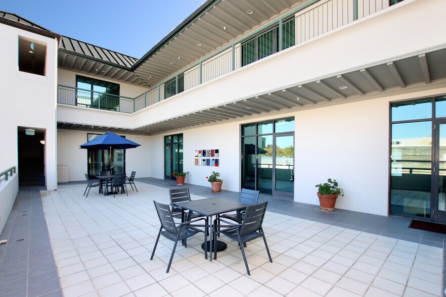 More Photos Of 1205-106 Pacific Ave, Santa Cruz General Retail For Lease