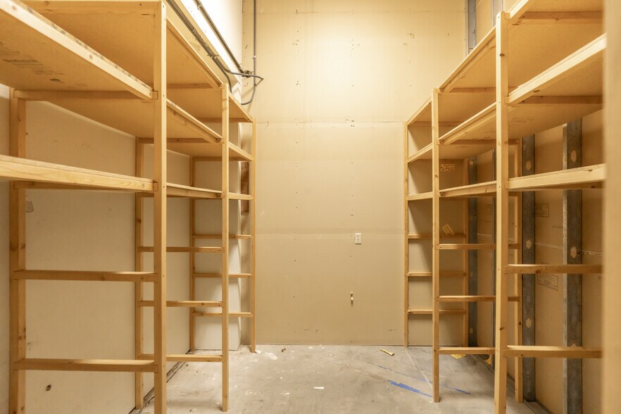 More Photos Of 1100 Basin Ave, Bismarck Flex For Sale