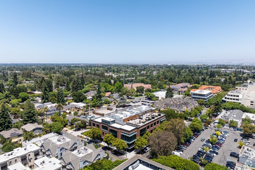 More Photos Of 250 Bryant St, Mountain View Office For Lease