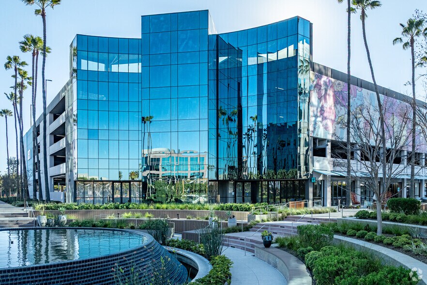 More Photos Of 3750 Kilroy Airport Way, Long Beach Office For Lease