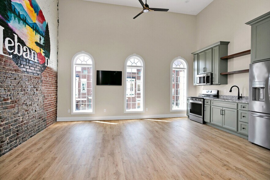 More Photos Of 103 W Main St, Lebanon Office Residential For Lease