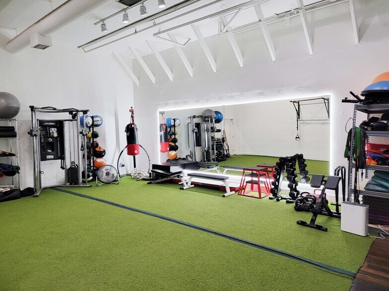 More Photos Of 862-864 Folsom St, San Francisco Flex For Sale