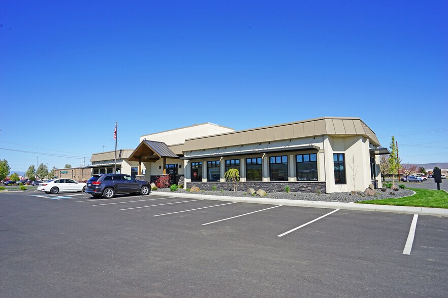 More Photos Of 1800 Rainier Pl, Union Gap Office For Lease