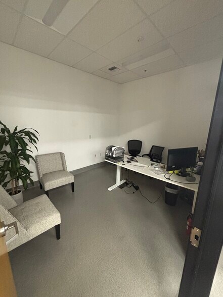 More Photos Of 1325 E El Segundo Blvd, El Segundo Food Processing For Lease