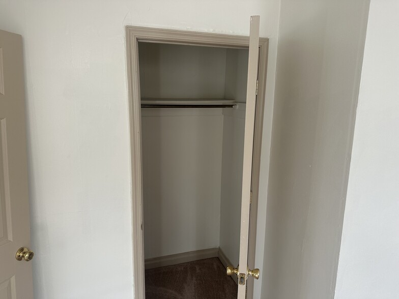 More Photos Of 142 W Main St, Windsor Apartments For Sale