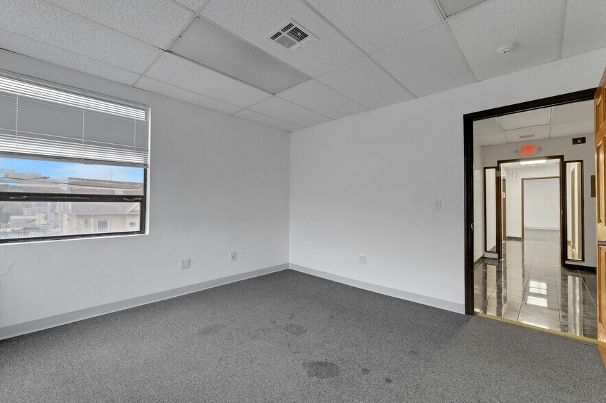 More Photos Of 117 Central Ave, Hackensack Office Residential For Lease