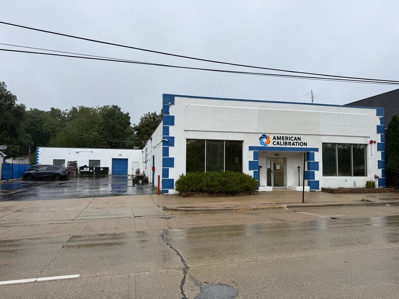Primary Photo Of 204 Northwest Hwy, Fox River Grove Freestanding For Sale