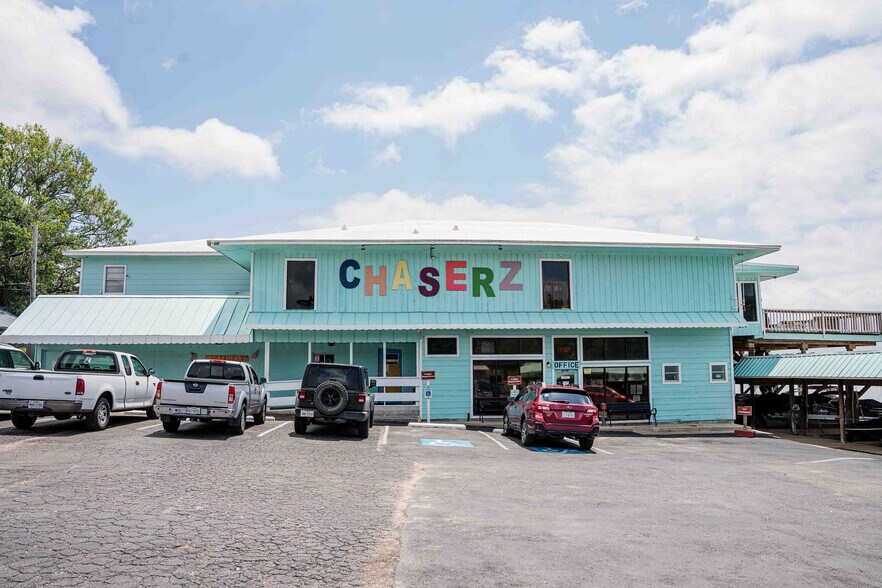 More Photos Of 371 Navaho Trl, Onalaska Hotel For Sale