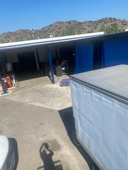 More Photos Of 9281 Borden Ave, Sun Valley Unknown For Lease