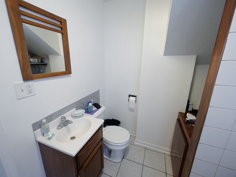 More Photos Of 2312 W 21st St, Chicago Apartments For Sale