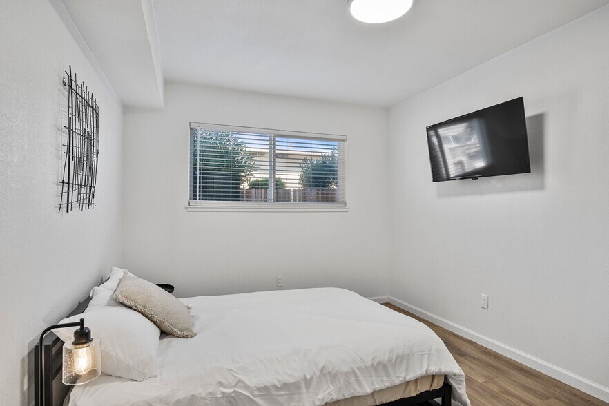 More Photos Of 116 Covena Ave, Modesto Apartments For Sale