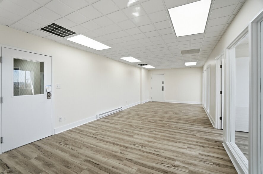 More Photos Of 1550 Magnolia Dr, Cincinnati Warehouse For Lease