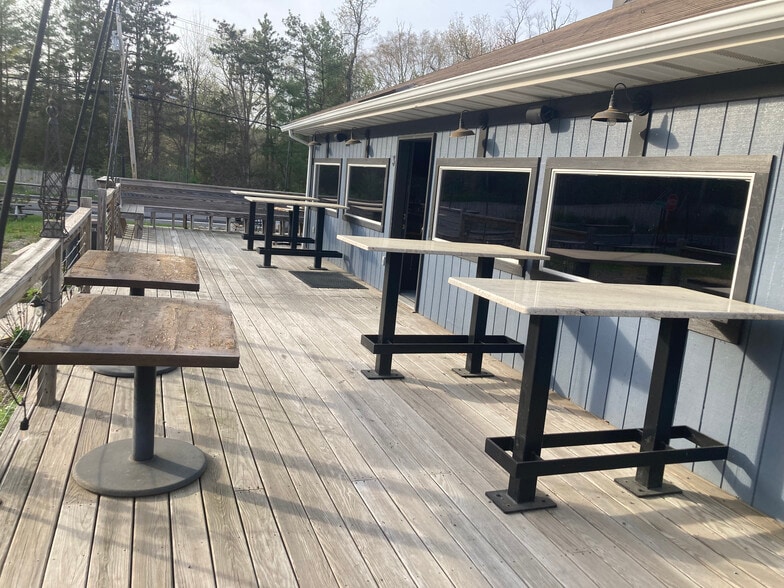 More Photos Of 3 Tompkins Rd, Verbank Restaurant For Lease