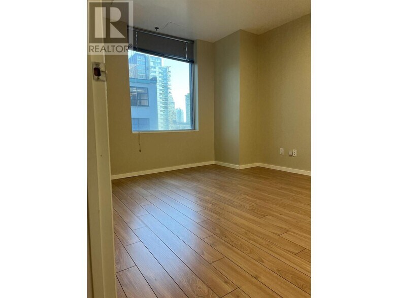 More Photos Of 938 Howe St, Vancouver Medical For Sale