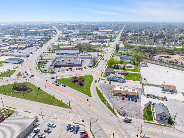 More Photos Of 2604 Custer St, Manitowoc General Retail For Sale