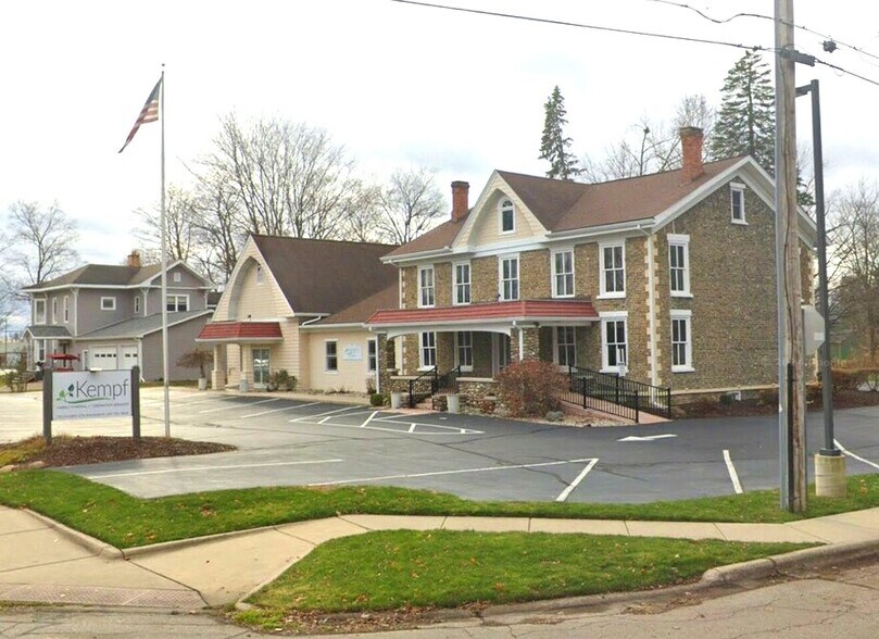 More Photos Of 303 S Hillsdale St, Homer Office For Sale