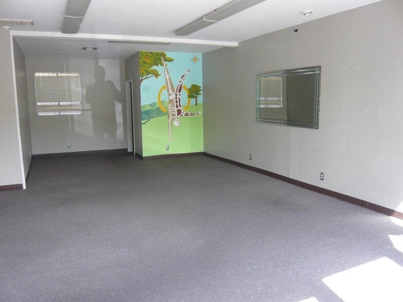 More Photos Of 1610 Oak Park Blvd, Pleasant Hill Medical For Lease