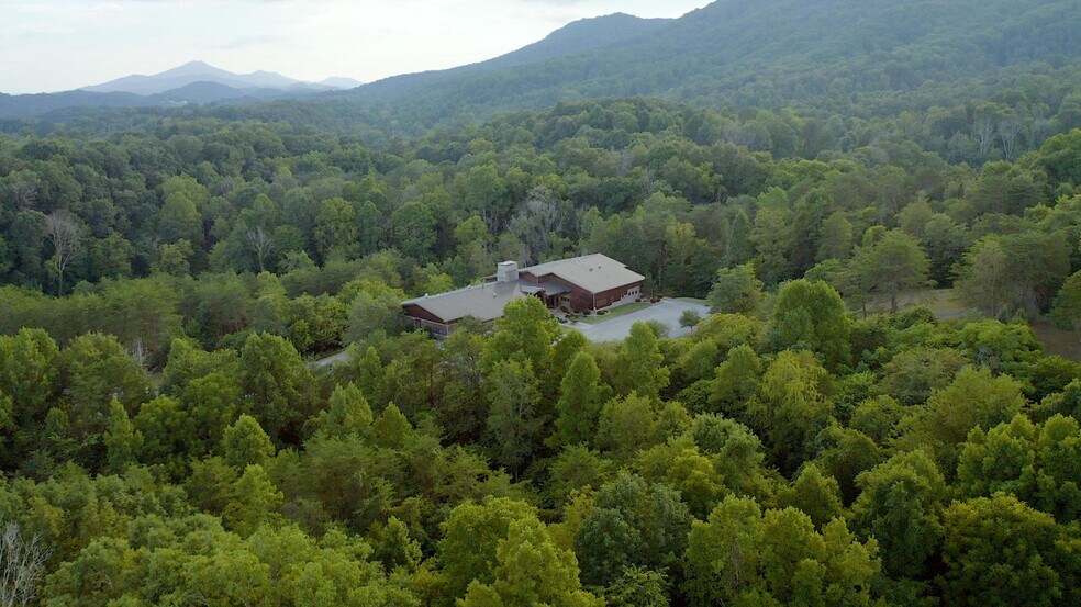 More Photos Of 1128 Saratoga Rd, Kingsport Lodge Meeting Hall For Sale