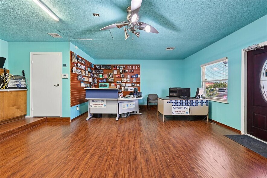 More Photos Of 4940 E 73rd St, Tulsa Office For Sale
