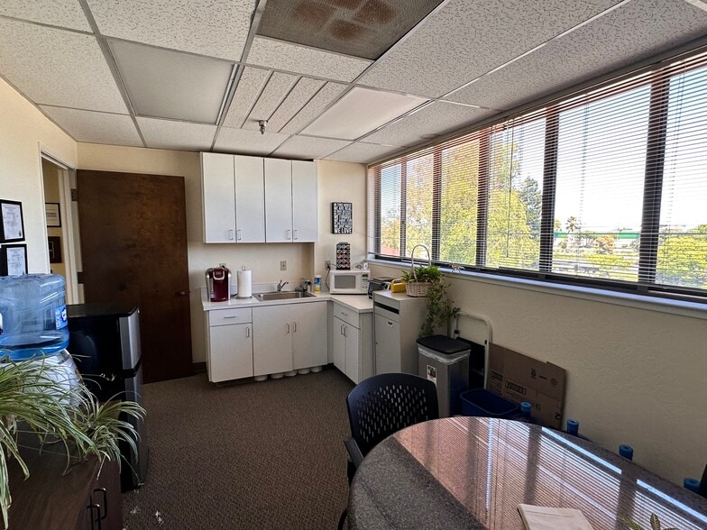 More Photos Of 260 Main St, Redwood City Loft Creative Space For Sale